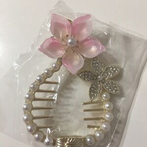 Flower claw clip for hair bun